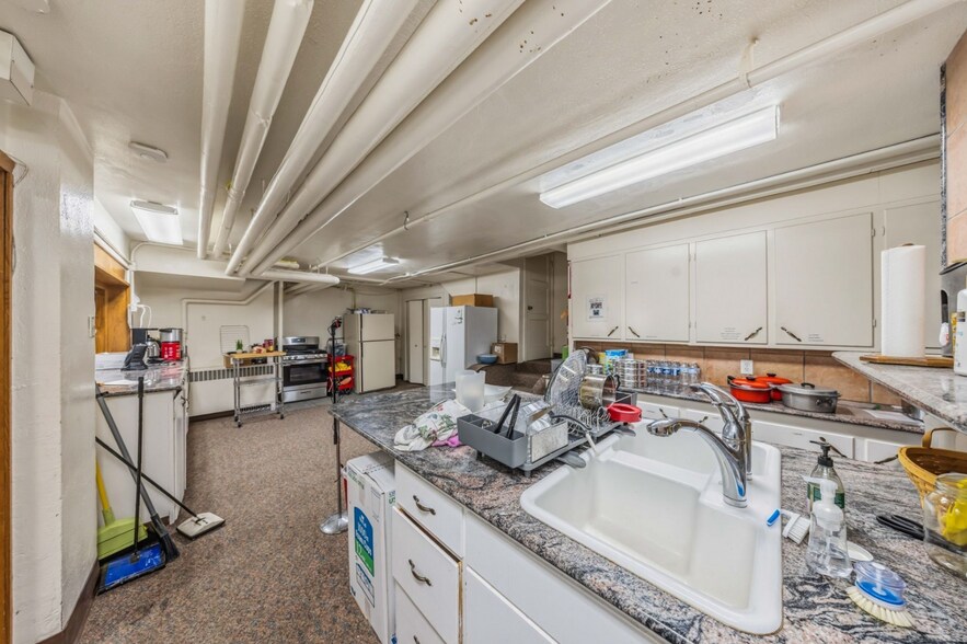 More Photos Of 224 SW 3rd St, Ankeny Specialty For Sale
