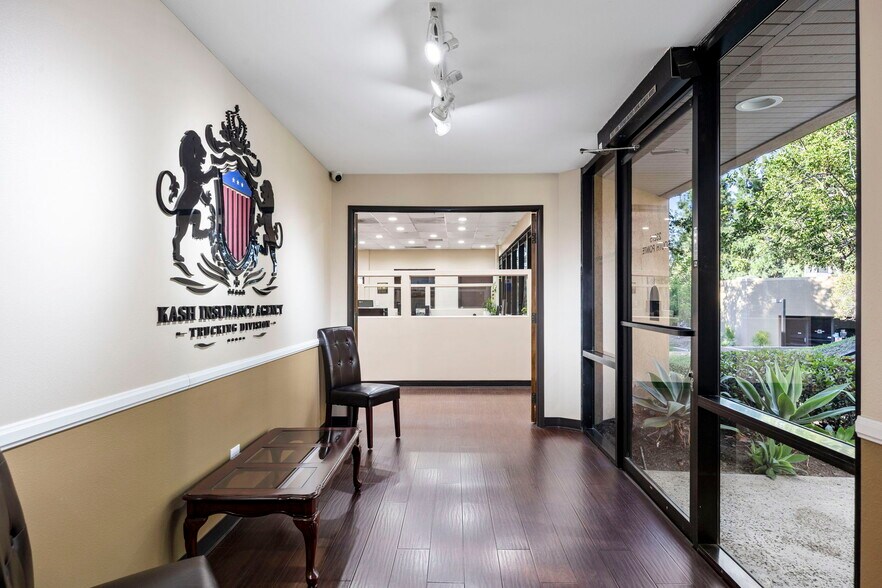 More Photos Of 23275 South Pointe Dr, Laguna Hills Office For Sale