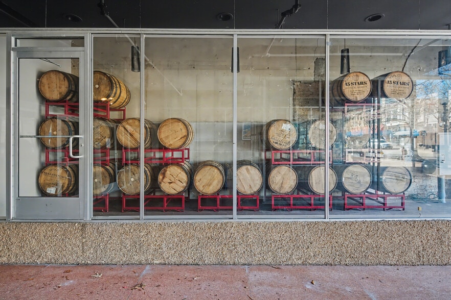 More Photos Of 123-125 Hay St, Fayetteville Storefront For Sale
