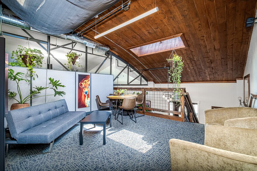 More Photos Of 111 11th St, Steamboat Springs Restaurant For Lease