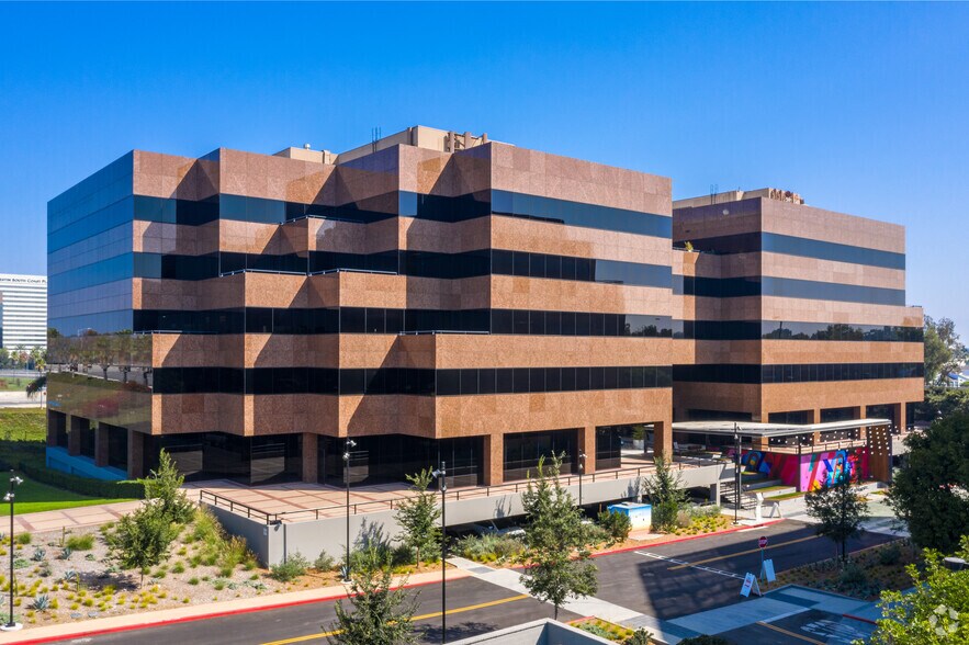 More Photos Of 3150 Bristol St, Costa Mesa Office For Lease