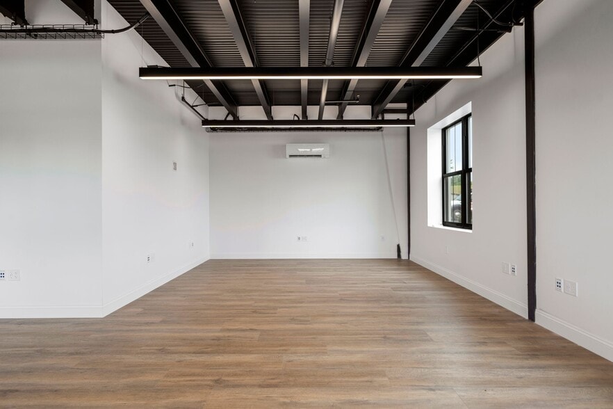 More Photos Of 2 Ricketts Pond Dr, Carver Light Distribution For Lease