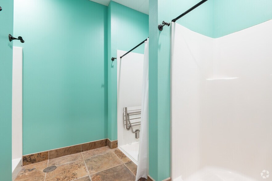 More Photos Of 5264 Anton Dr, Fitchburg General Retail For Sale