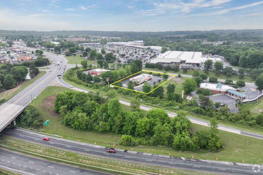 More Photos Of 4684 N Patterson Ave, Winston-Salem Restaurant For Sale