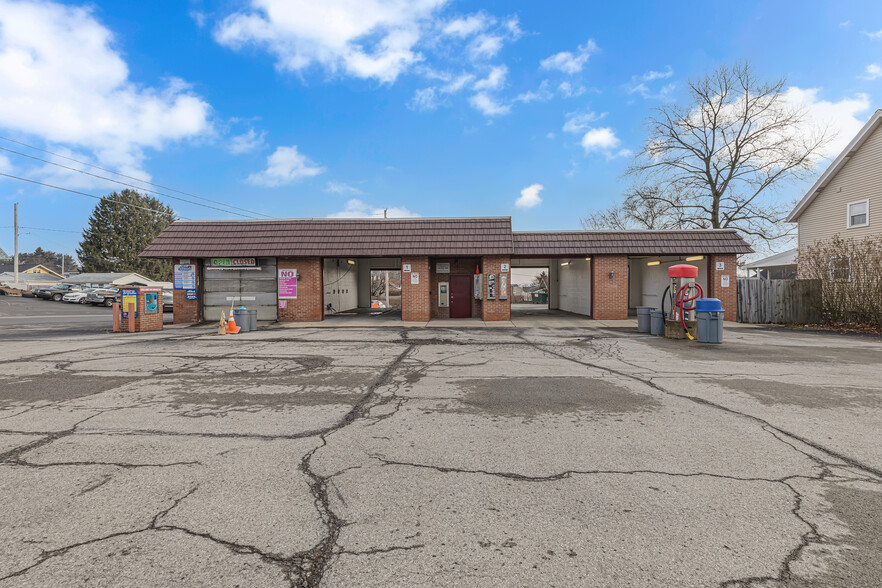 Primary Photo Of 312 Darlington Rd, Beaver Falls Carwash For Sale