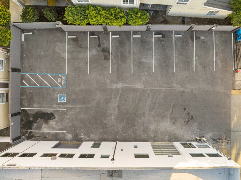 More Photos Of 1802-1808 El Camino Real, Redwood City General Retail For Lease