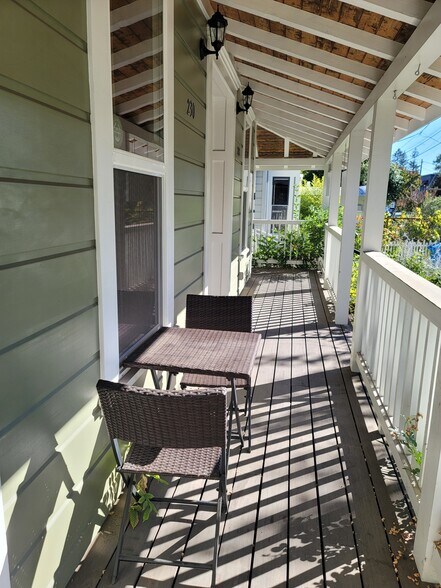 More Photos Of 230 Center St, Healdsburg Office For Lease