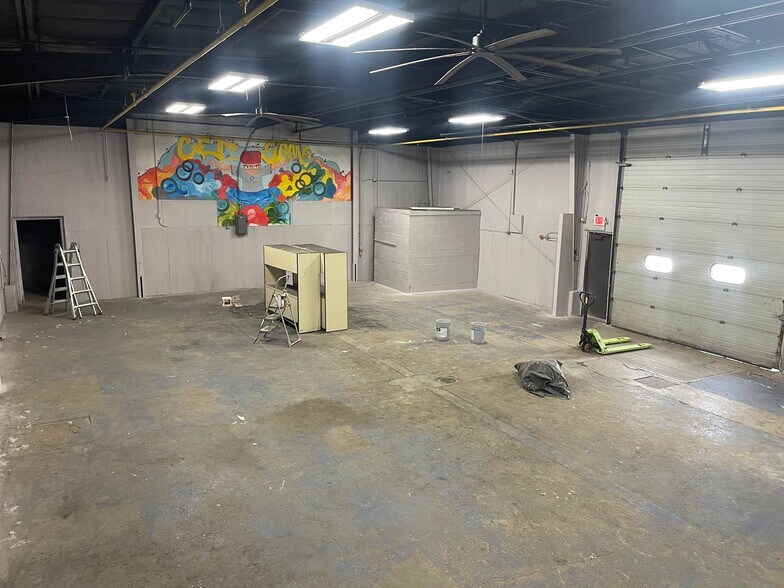 More Photos Of 445 N Findlay St, Dayton Industrial For Lease