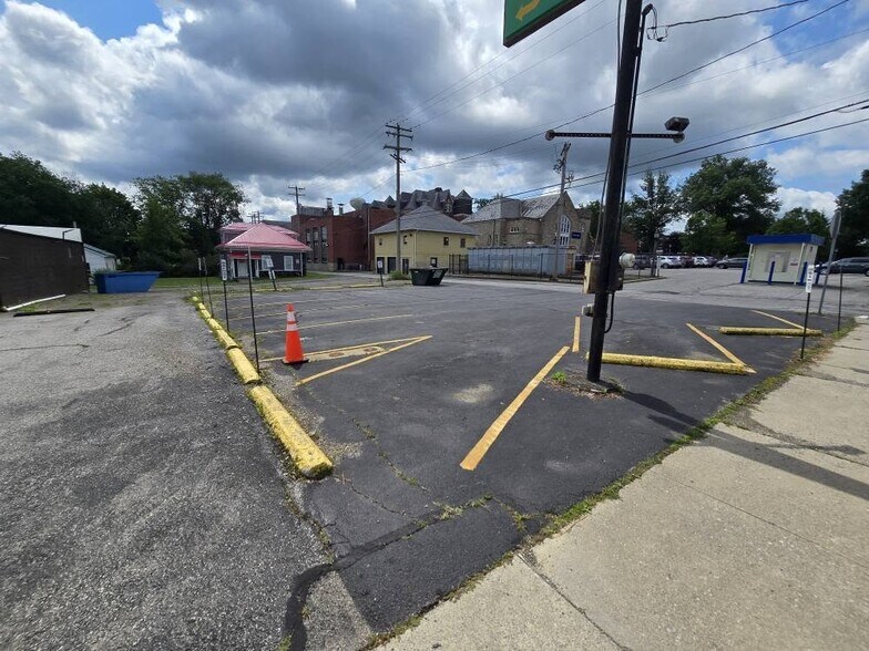 More Photos Of 36 S 8th Ave, Clarion Fast Food For Sale
