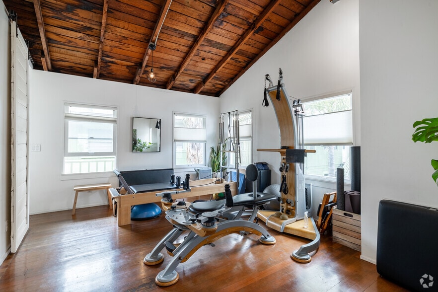 More Photos Of 145-147 Bay St, Santa Monica Loft Creative Space For Sale