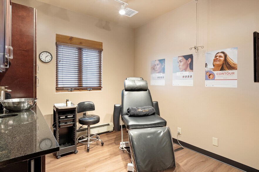 More Photos Of 546 Harkle Rd, Santa Fe Medical For Sale