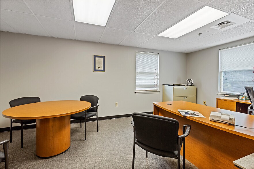 More Photos Of 323 State St, Augusta Office Residential For Sale