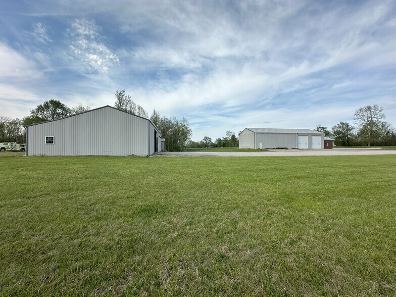 More Photos Of 12432 US-60, Cloverport Auto Repair For Sale