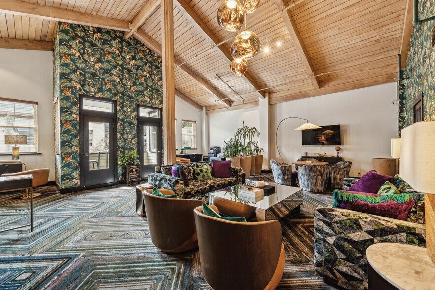 More Photos Of 670 Bridgeway, Sausalito Restaurant For Sale