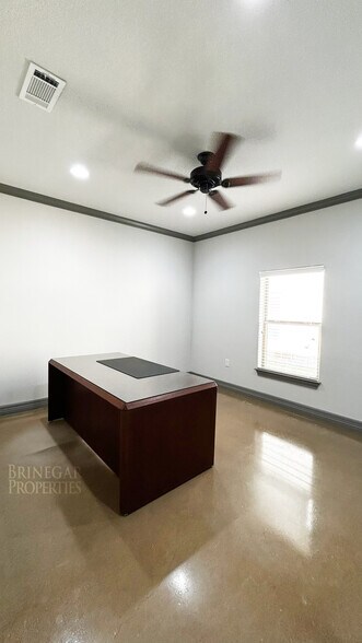 More Photos Of 2851 Joe Dimaggio Blvd, Round Rock Medical For Lease