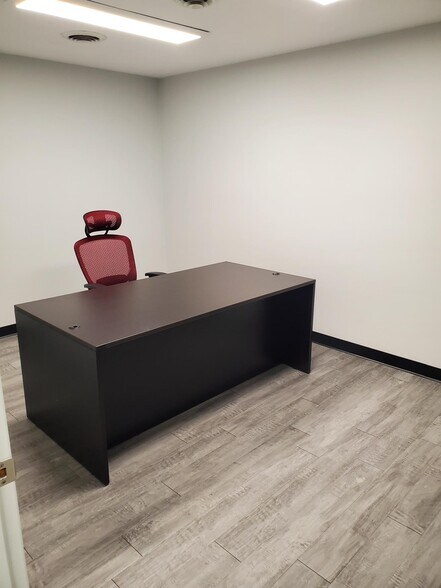 More Photos Of 132 Central St, Foxborough Medical For Lease