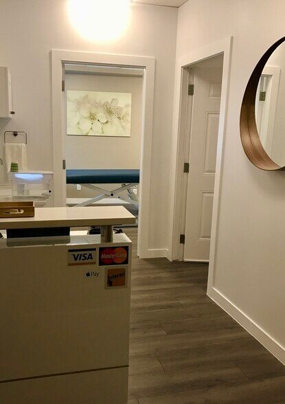 More Photos Of 970 Burrard St, Vancouver Medical For Sale