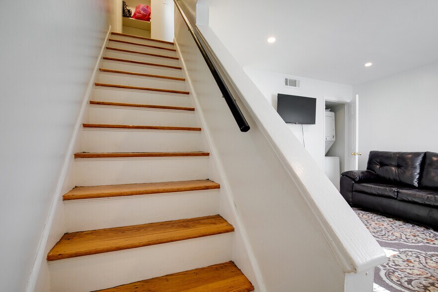 More Photos Of 2000 Lamb Ave, Richmond Apartments For Sale