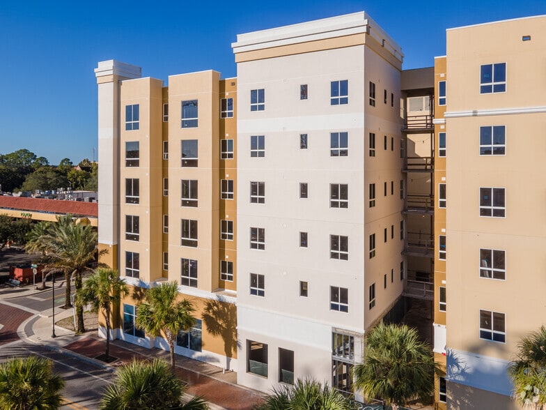 More Photos Of 104 NW 17th St, Gainesville Apartments For Lease