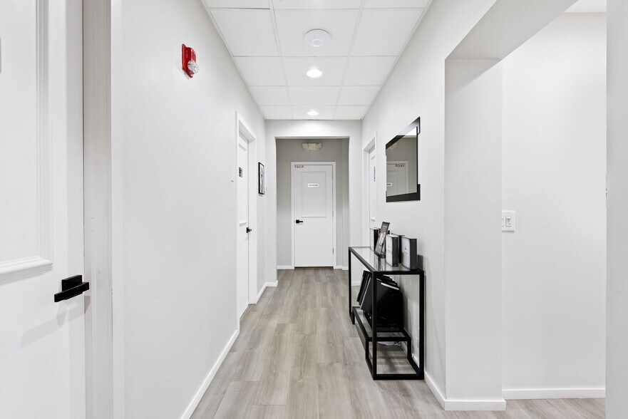 More Photos Of 825-875 Meadows Rd, Boca Raton Medical For Lease