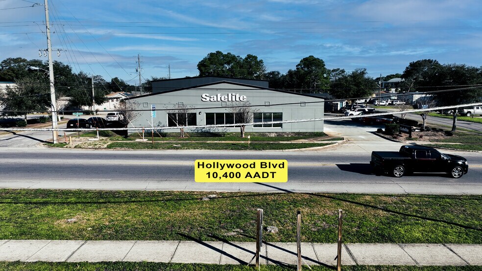 More Photos Of 123 Hollywood Blvd NE, Fort Walton Beach Light Distribution For Sale