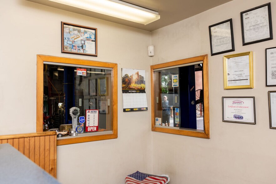 More Photos Of 8257 Frankford Ave, Philadelphia Auto Repair For Sale