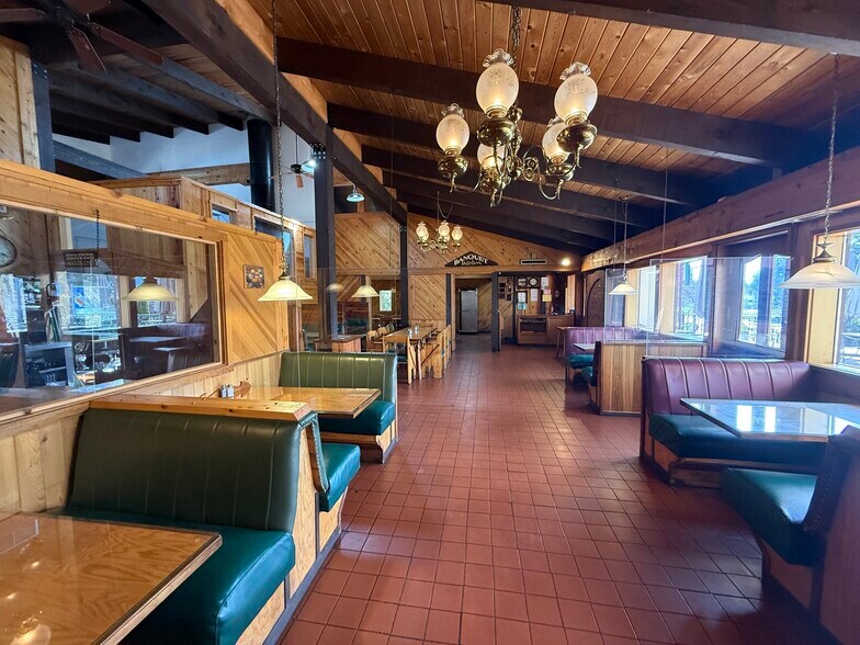 More Photos Of 520 N Mount Shasta Blvd, Mount Shasta General Retail For Sale