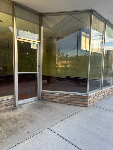 More Photos Of 218-224 S Loudoun St, Winchester Storefront For Sale
