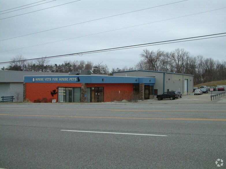 Primary Photo Of 8240 Beechmont Ave, Cincinnati Office For Sale