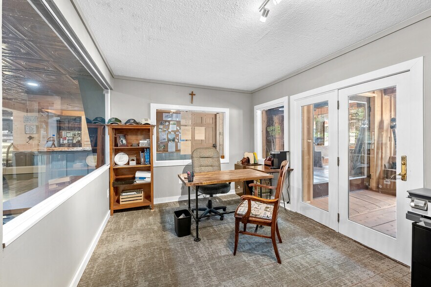 More Photos Of 17460 County Road 501, Bayfield Restaurant For Lease