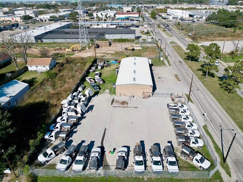 More Photos Of 3201 Antoine Dr, Houston Warehouse For Lease