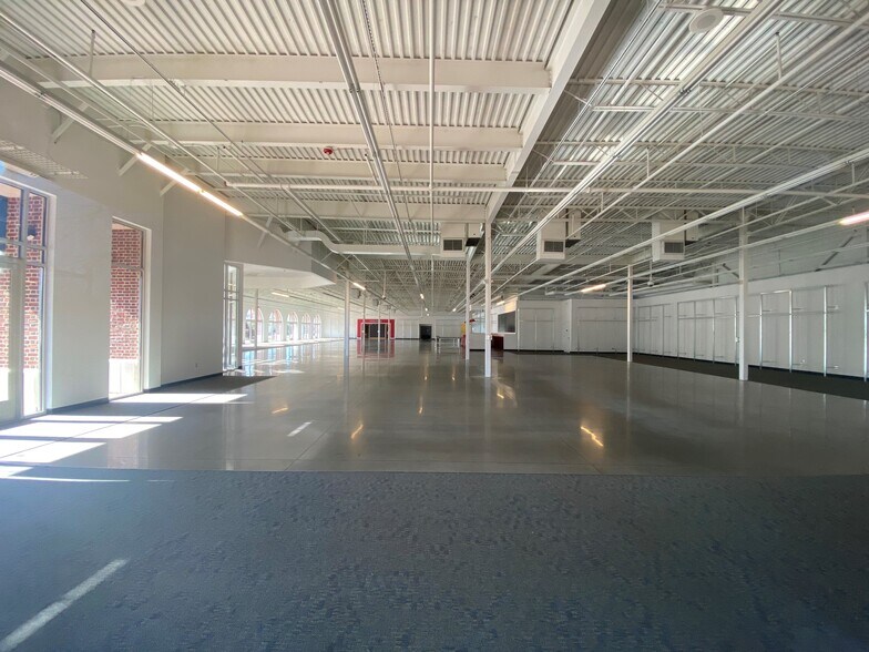 More Photos Of 1430 High St, Williamsburg General Retail For Lease