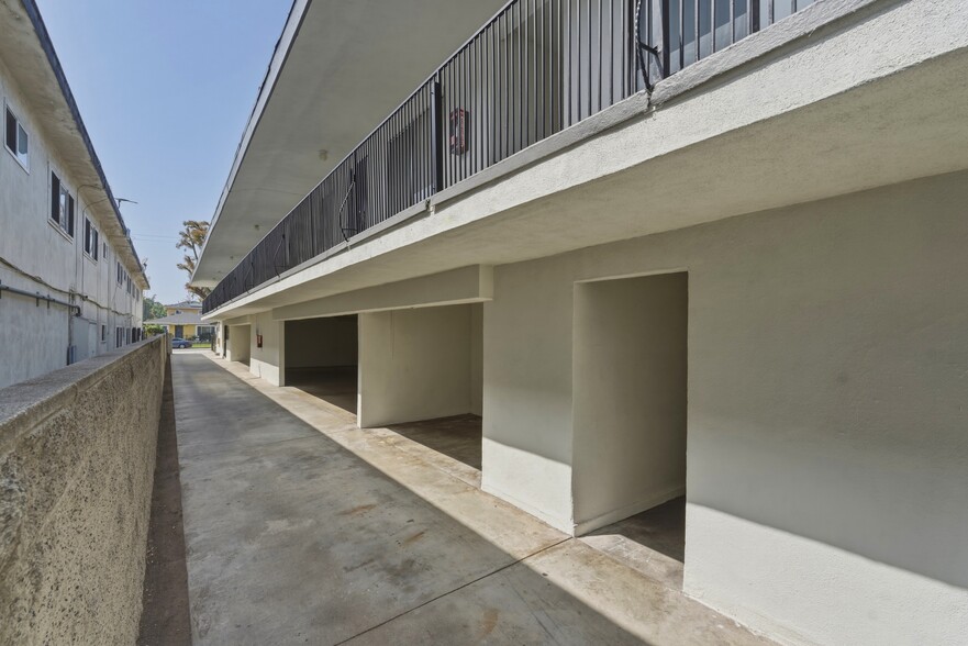 More Photos Of 614 S Myrtle Ave, Inglewood Apartments For Sale