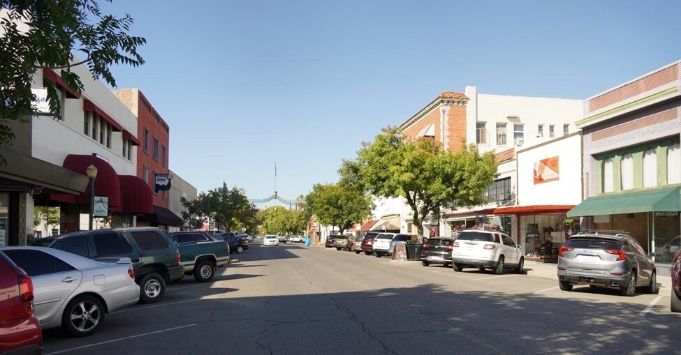 More Photos Of 400-406 D St, Marysville Storefront For Lease