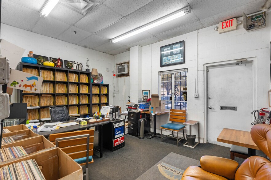 More Photos Of 700 Jackson Ave, Winter Park Manufacturing For Sale