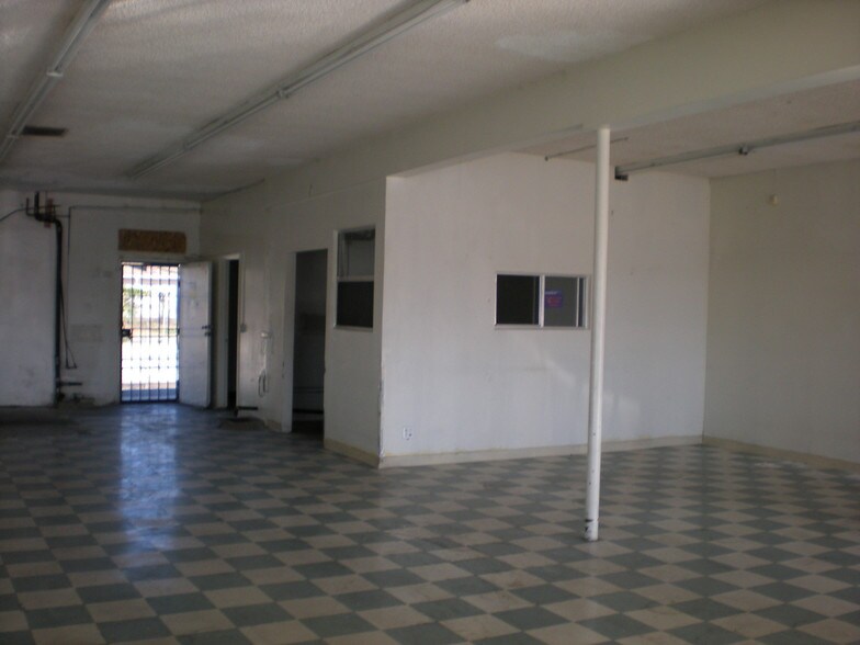 More Photos Of 14044-14112 S Crenshaw Blvd, Gardena Storefront Retail Office For Lease
