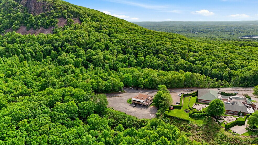 More Photos Of 100 Mountain Rd, Easthampton Restaurant For Sale