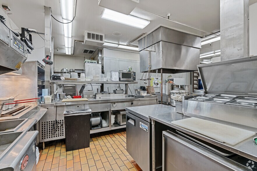More Photos Of 420 El Camino Real, Millbrae Freestanding For Lease