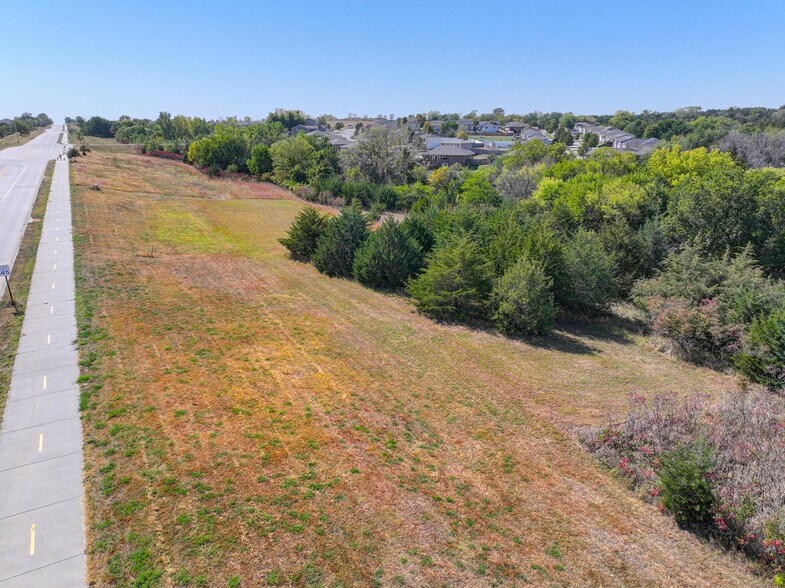 More Photos Of 2813 56th Street, Lincoln Land For Sale