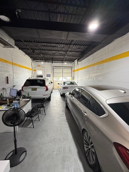 More Photos Of 2621-2653 Garfield Ave, Silver Spring Warehouse For Lease