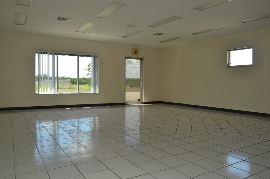 More Photos Of 746-750 Us Highway 27 N, Avon Park Storefront Retail Office For Sale