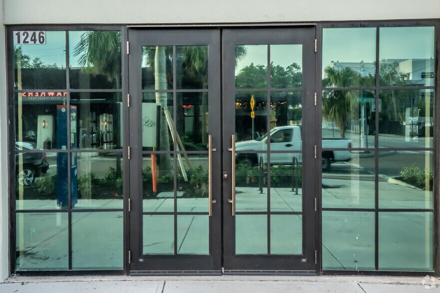 More Photos Of 1246 Central Ave, Saint Petersburg Office For Sale