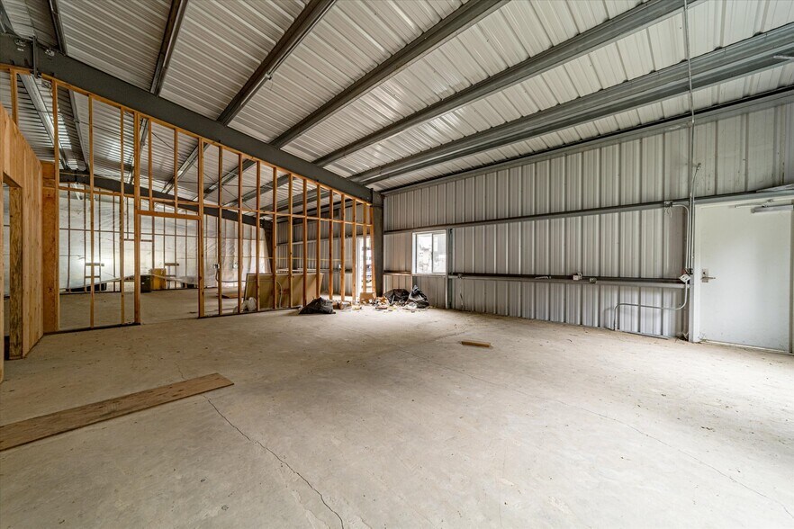 More Photos Of 1560 Redwood Dr, Garberville Warehouse For Sale