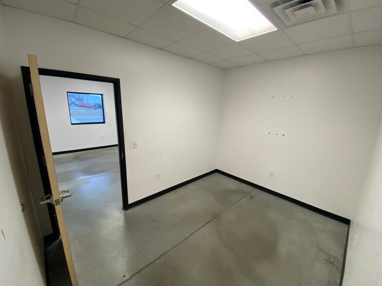 More Photos Of 1793 N Main St, Orrville Service For Sale