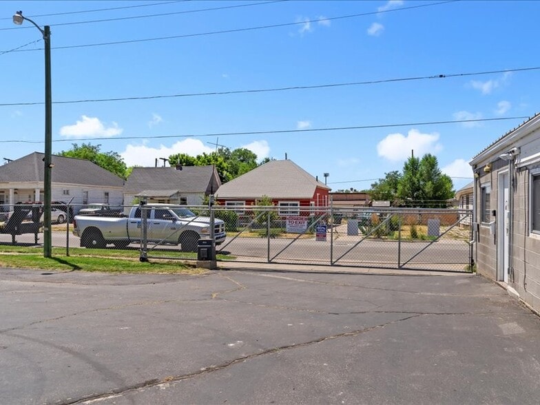 More Photos Of 3272 Stephens Ave, Ogden Self Storage For Sale