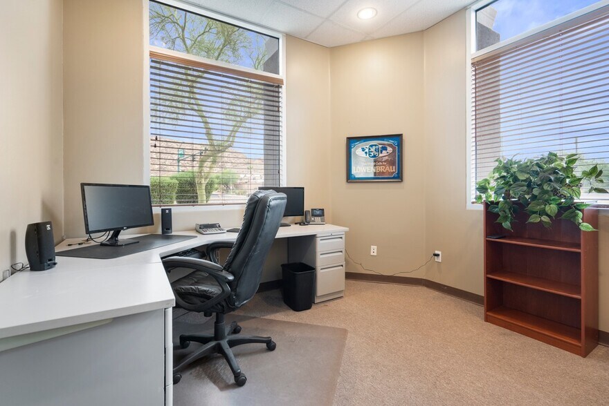 More Photos Of 1345 E Chandler Blvd, Phoenix Office For Lease