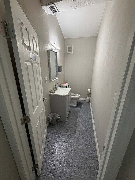 More Photos Of 8 W Darlington Ave, Kissimmee Office Residential For Sale