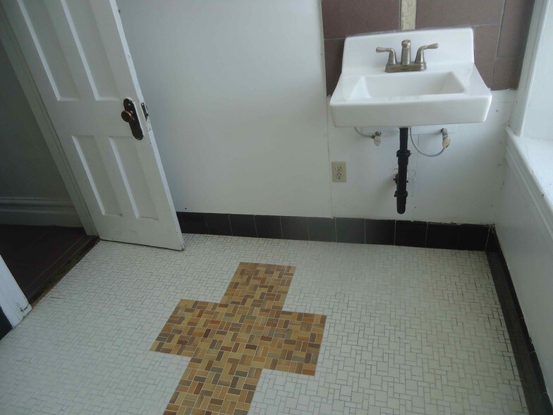 More Photos Of 177 Commercial St, Morgan Apartments For Sale