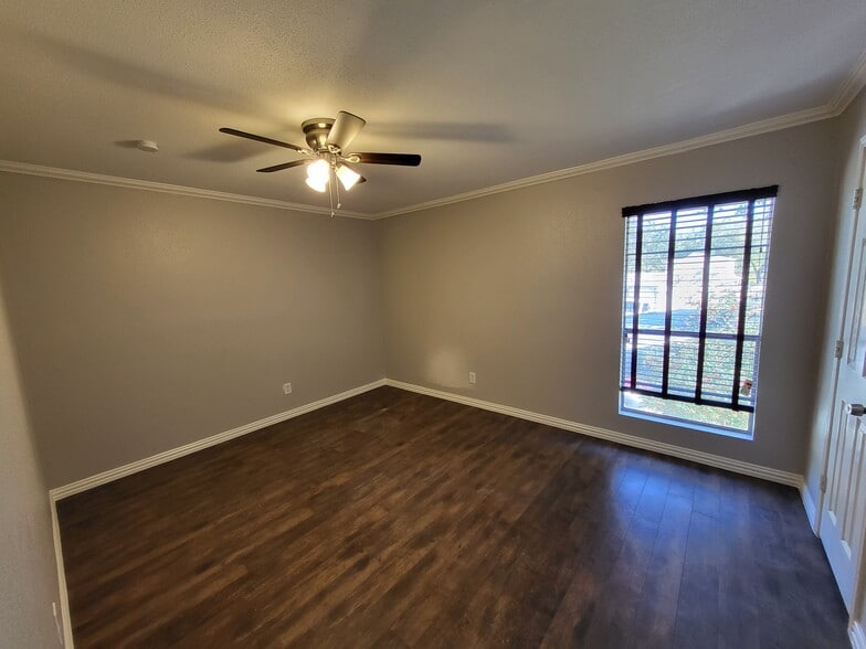 More Photos Of , Houston Multifamily For Sale