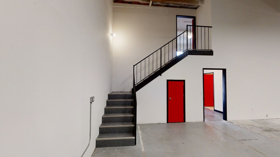 More Photos Of 1201-1211 N Main St, Los Angeles Loft Creative Space For Lease
